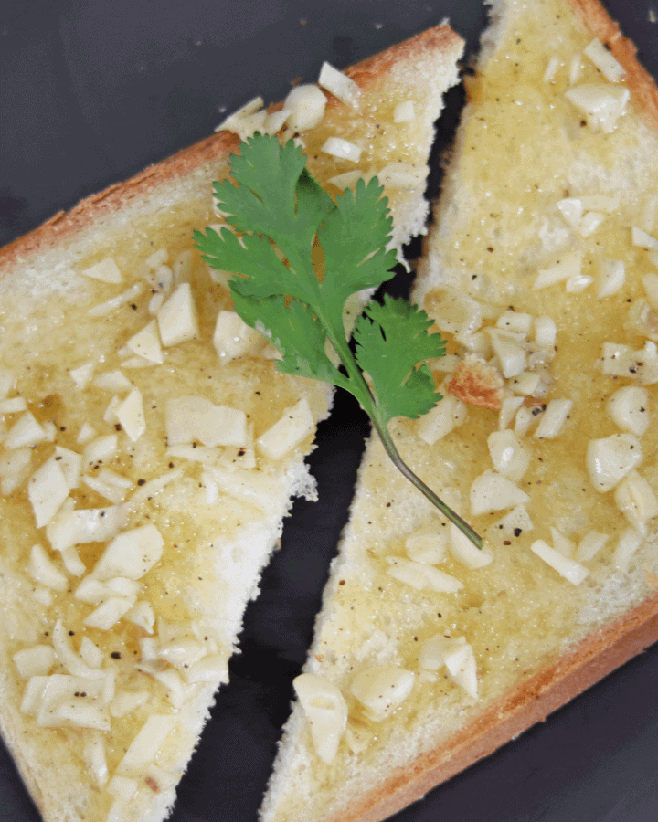 air fryer garlic bread with sliced bread