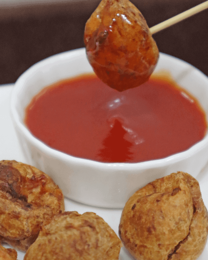 dip meatballs with sauce