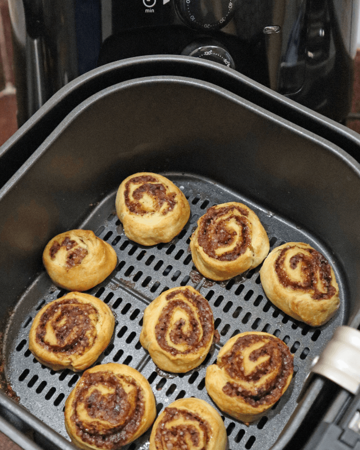 remove air fryer cinnamon from basket