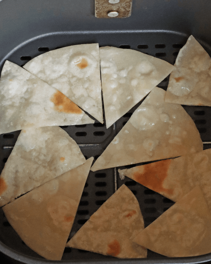 place tortilla chips in air fryer
