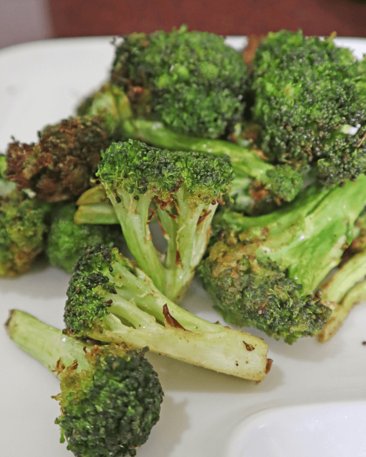 air fryer broccoli oil free