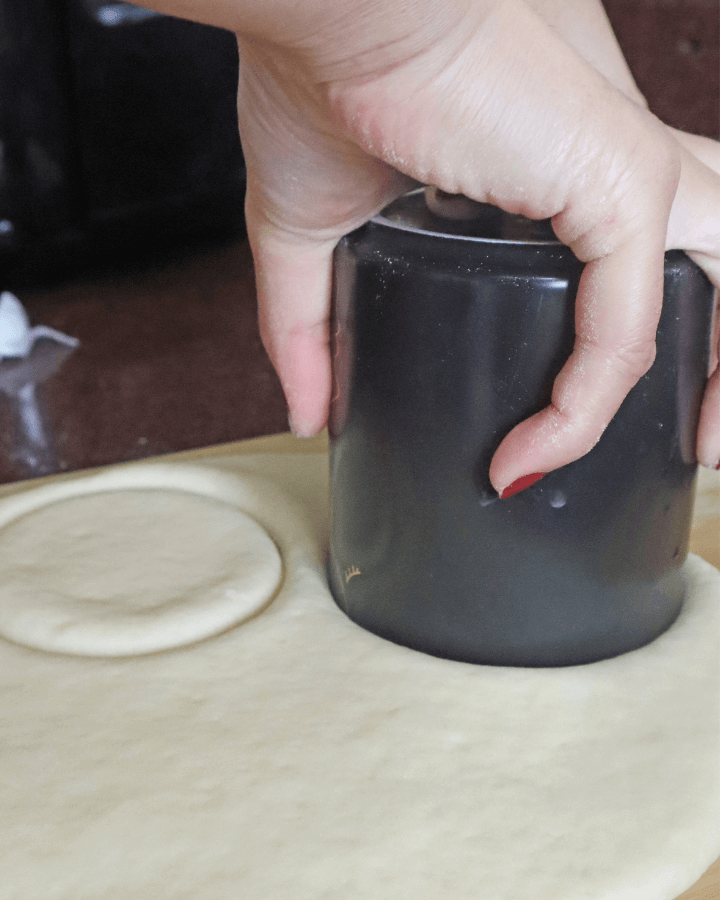 use cup to shape