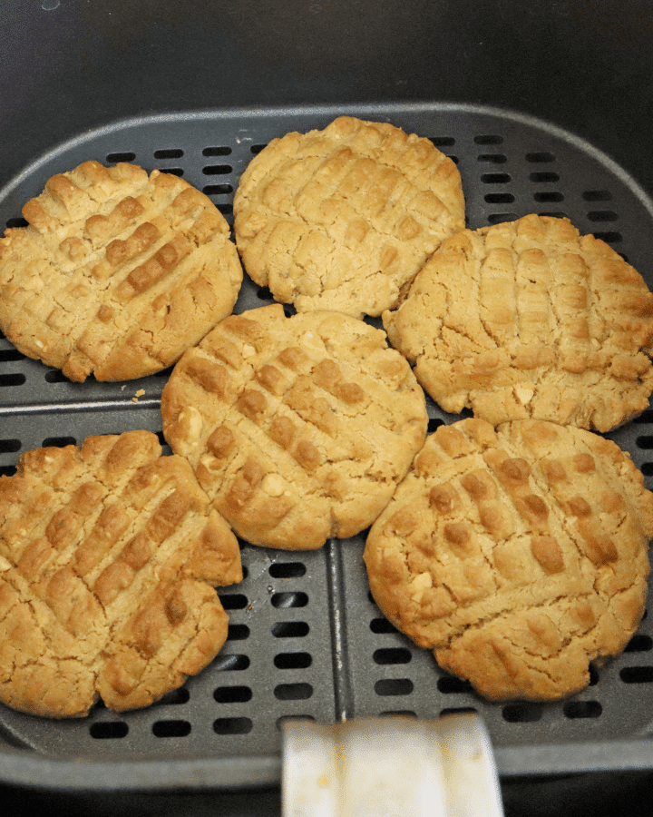 remove air fryer peanut butter cookies