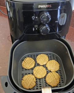 How long to cook peanut butter cookies in air fryer