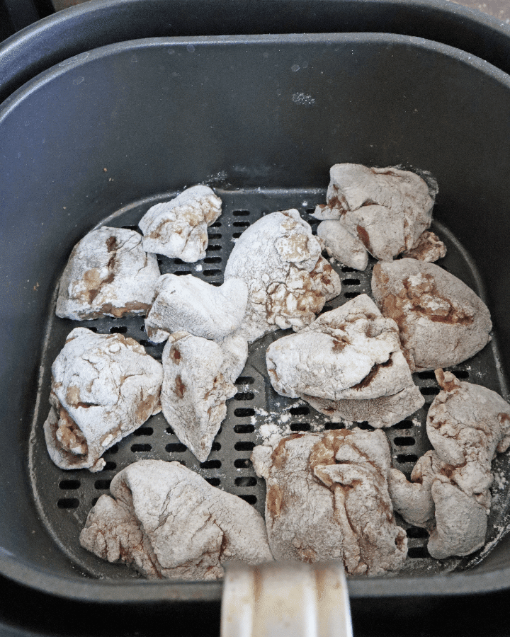 place coated chicken livers in air fryer