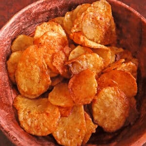 air fryer potato chips featured