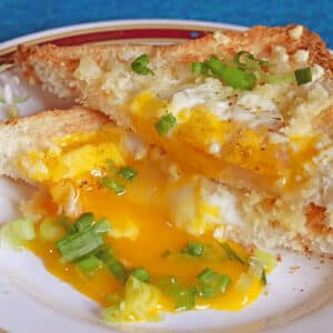 air fryer egg toast featured