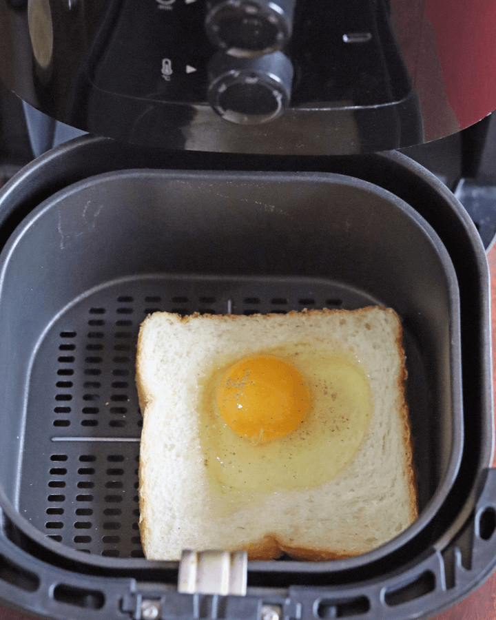 toad in the hole egg air fryer