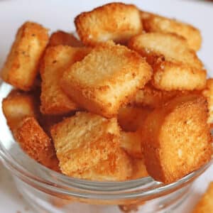 air fryer croutons featured