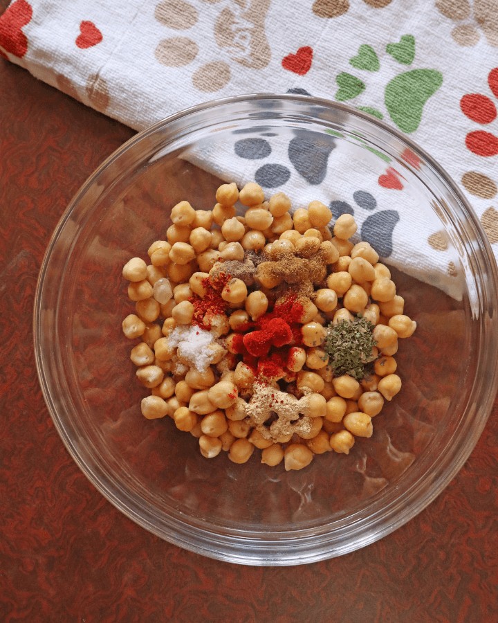 add spices to chickpeas