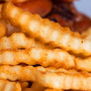 air fryer crinkle fries featured