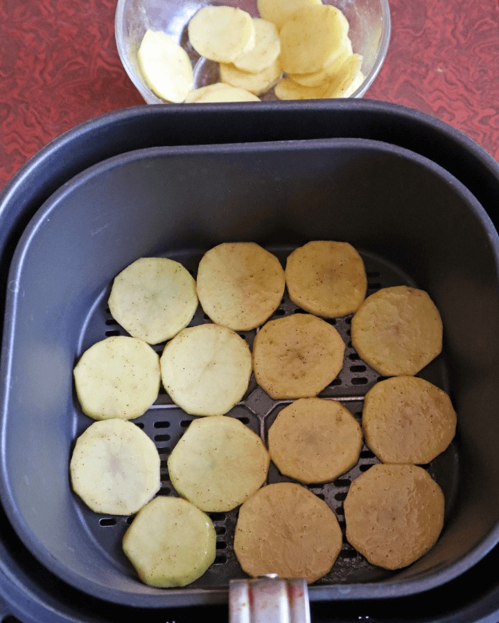 place potatoes in air fryer